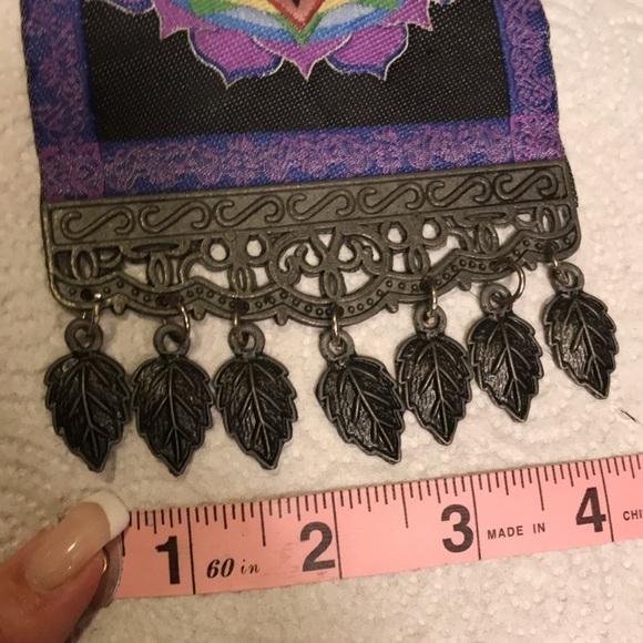 Chakra inspired mini wall hanging - Picture 6 of 7